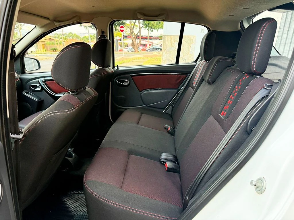 RENAULT SANDERO