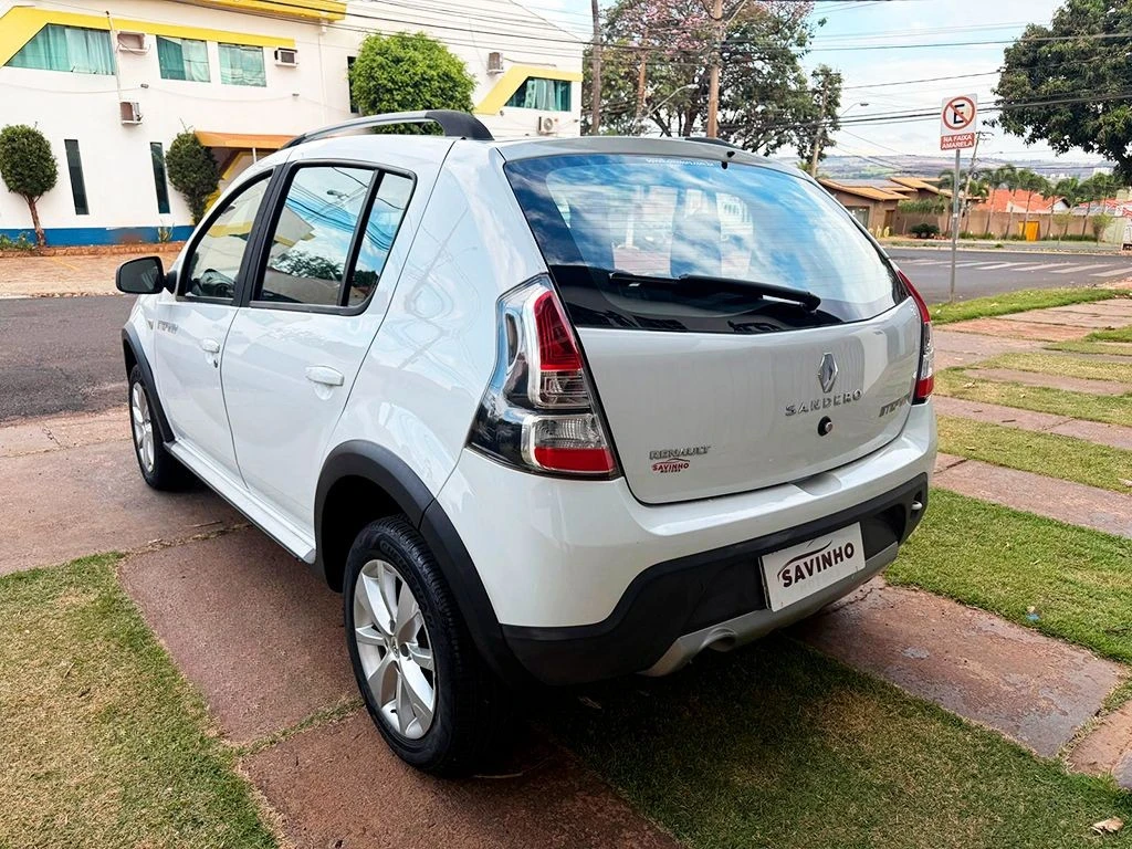 RENAULT SANDERO