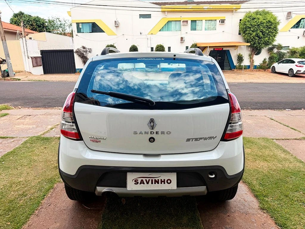 RENAULT SANDERO