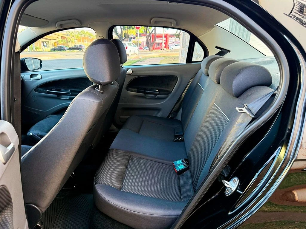 VOLKSWAGEN VOYAGE