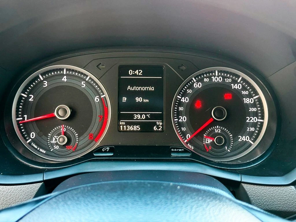 VOLKSWAGEN VOYAGE