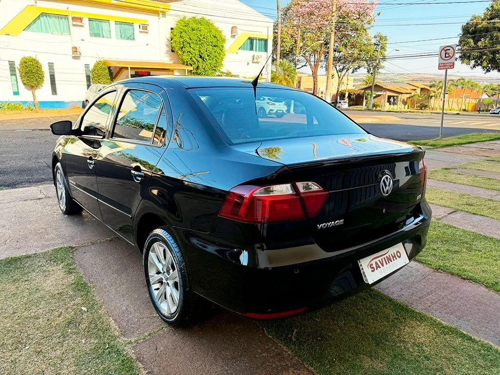VOLKSWAGEN VOYAGE