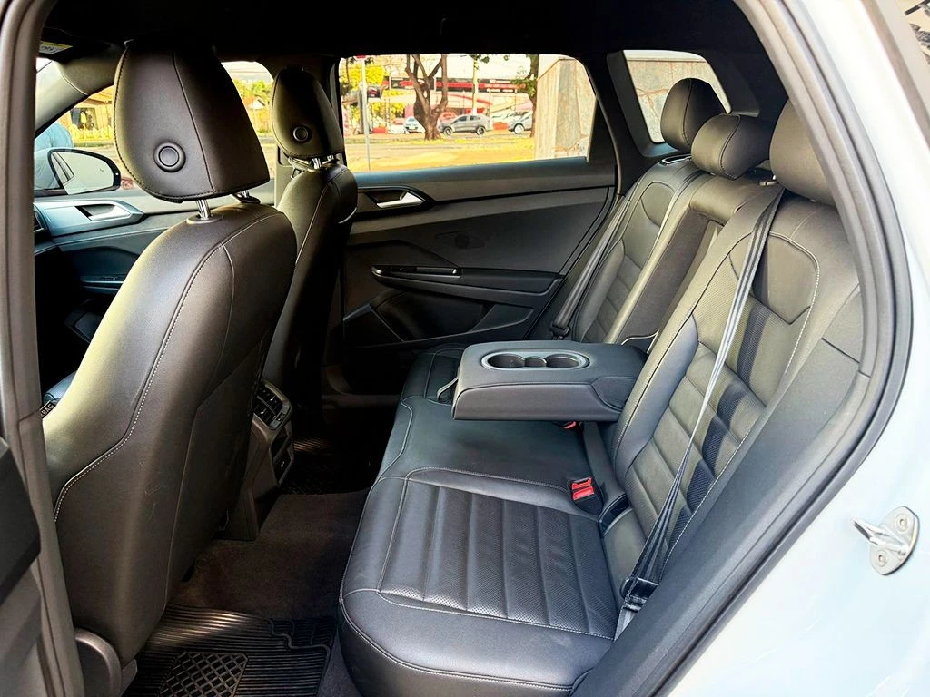 VOLKSWAGEN TAOS
