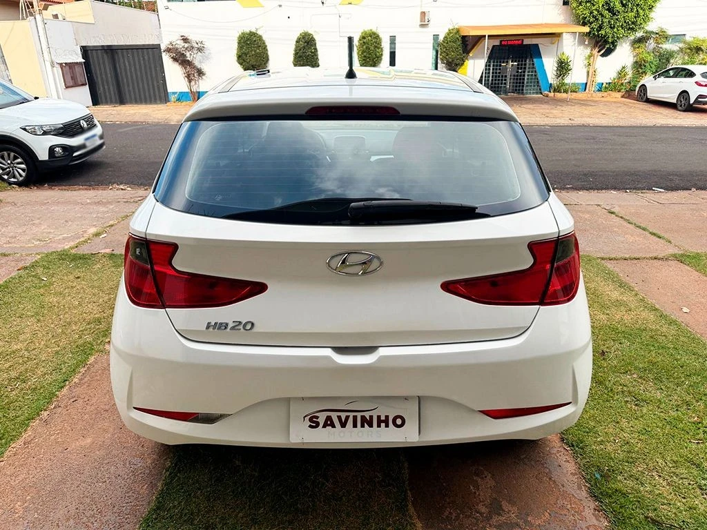HYUNDAI HB20