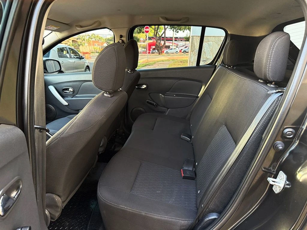 RENAULT SANDERO