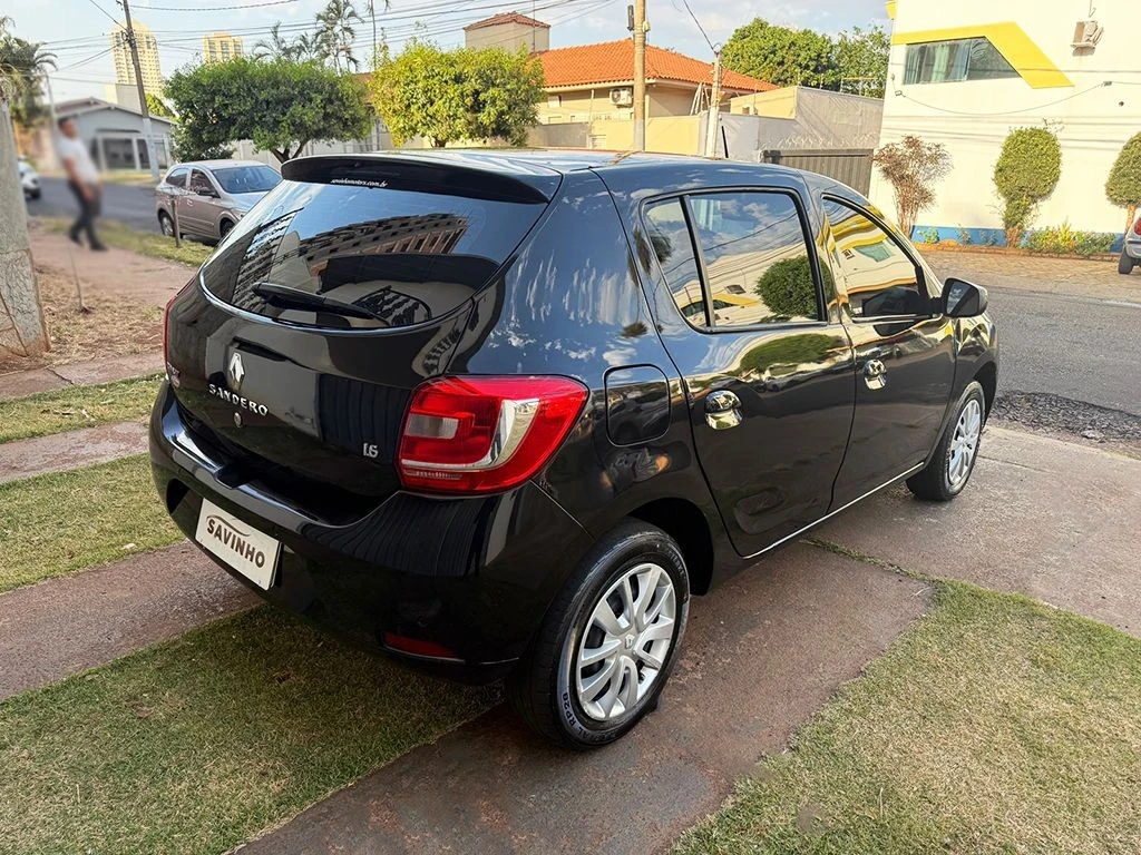 RENAULT SANDERO