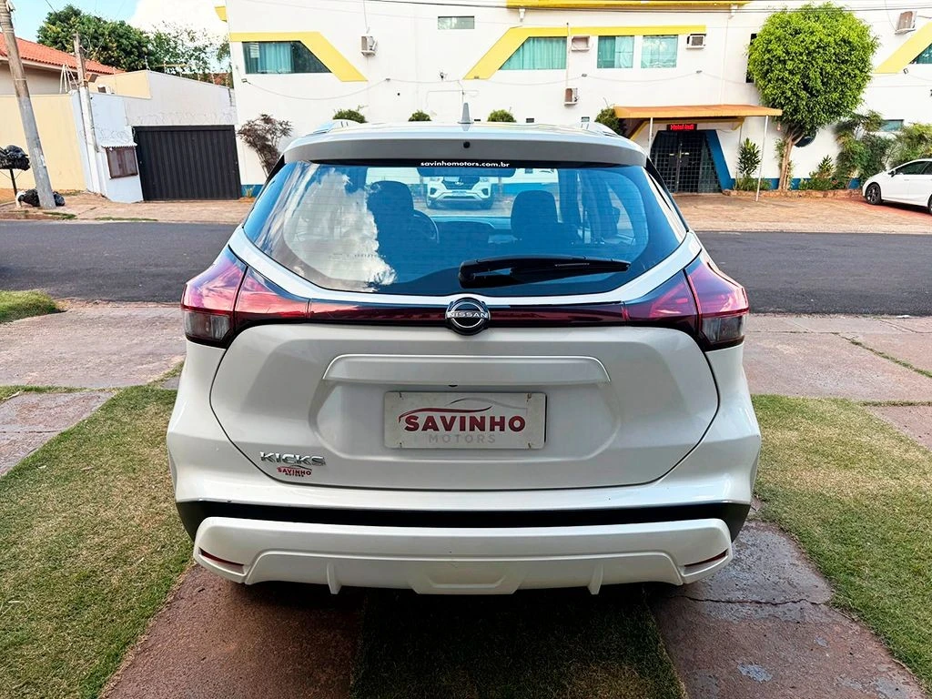 NISSAN KICKS