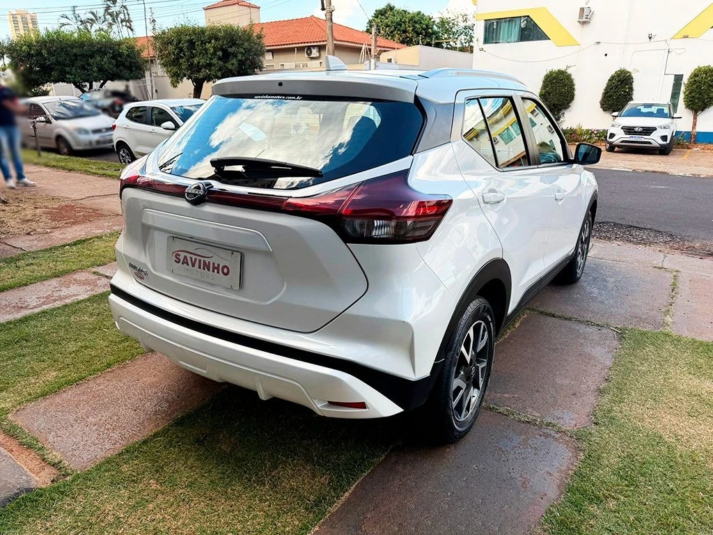 NISSAN KICKS