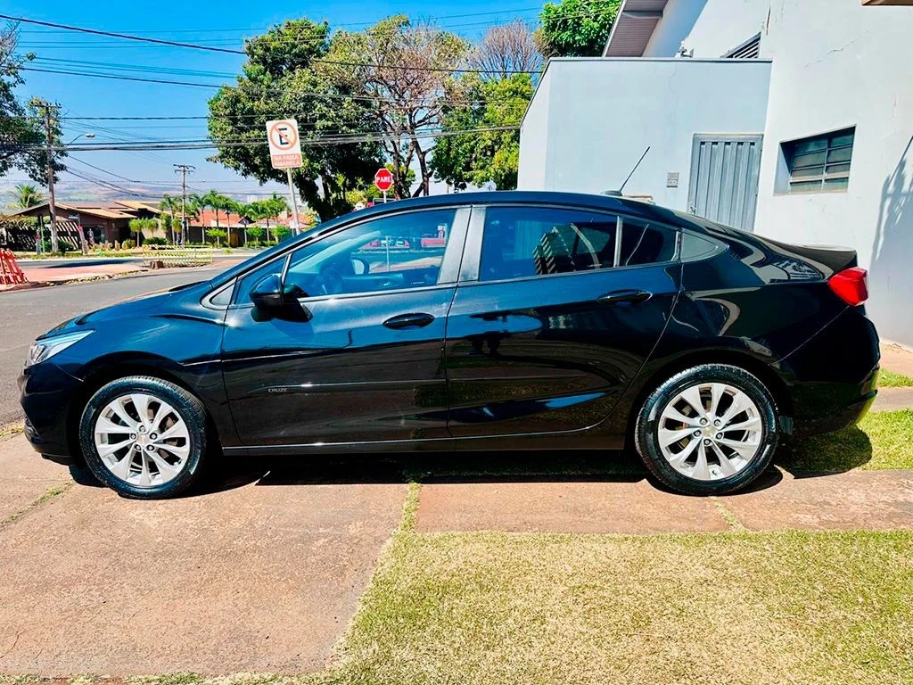 CHEVROLET CRUZE