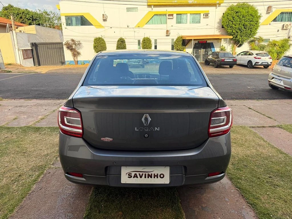 RENAULT LOGAN