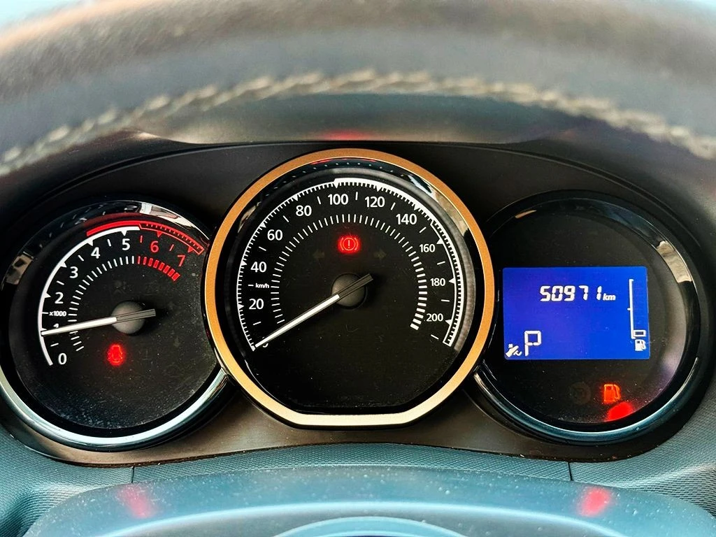 RENAULT DUSTER