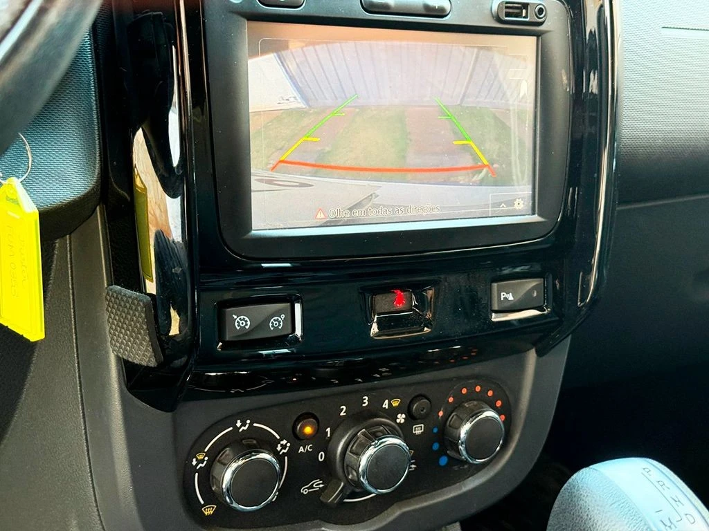 RENAULT DUSTER