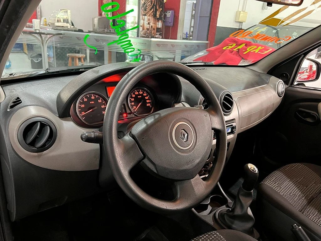 RENAULT SANDERO