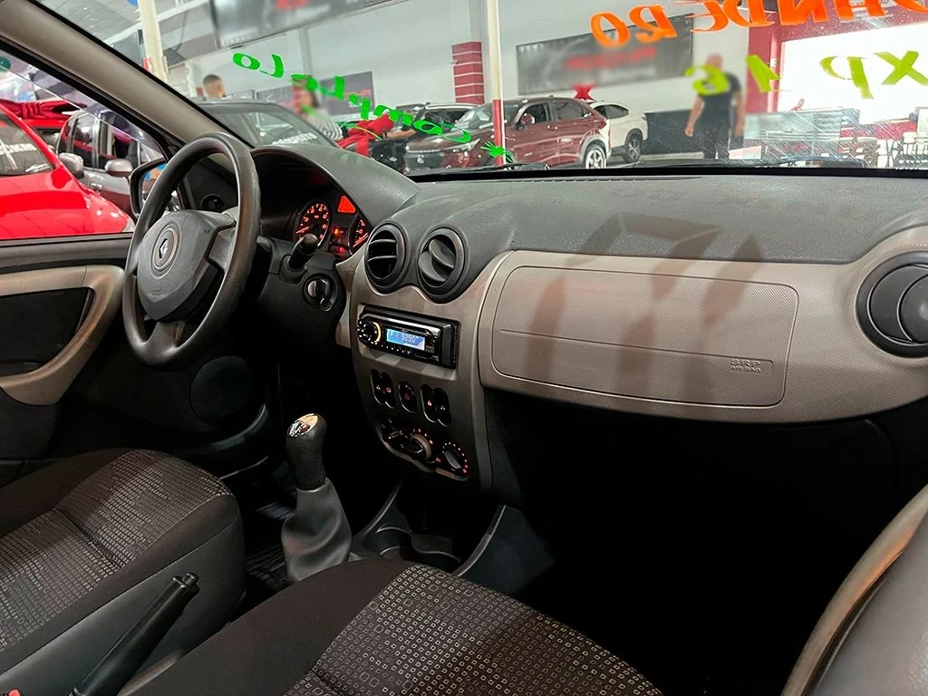 RENAULT SANDERO