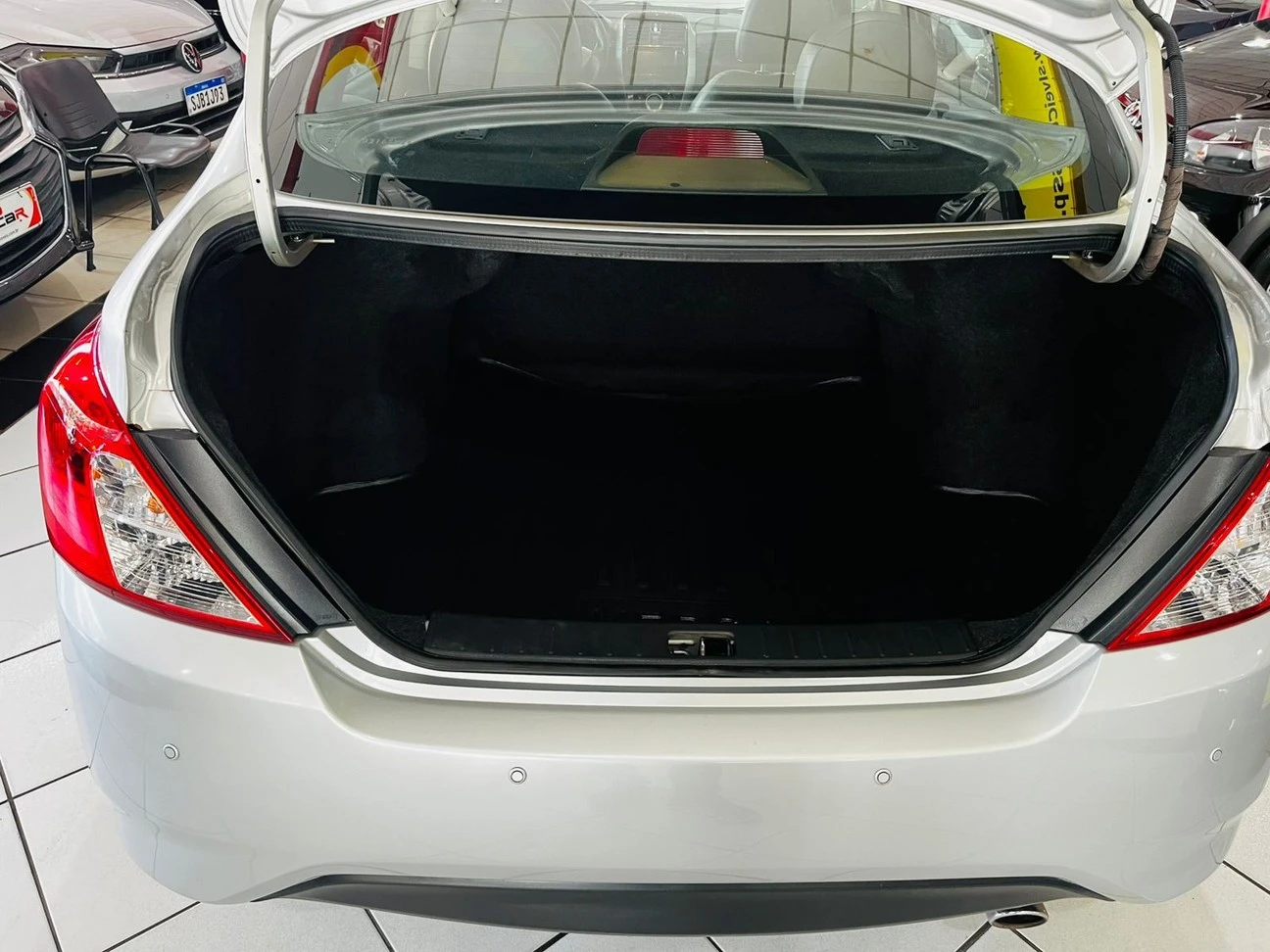 NISSAN VERSA