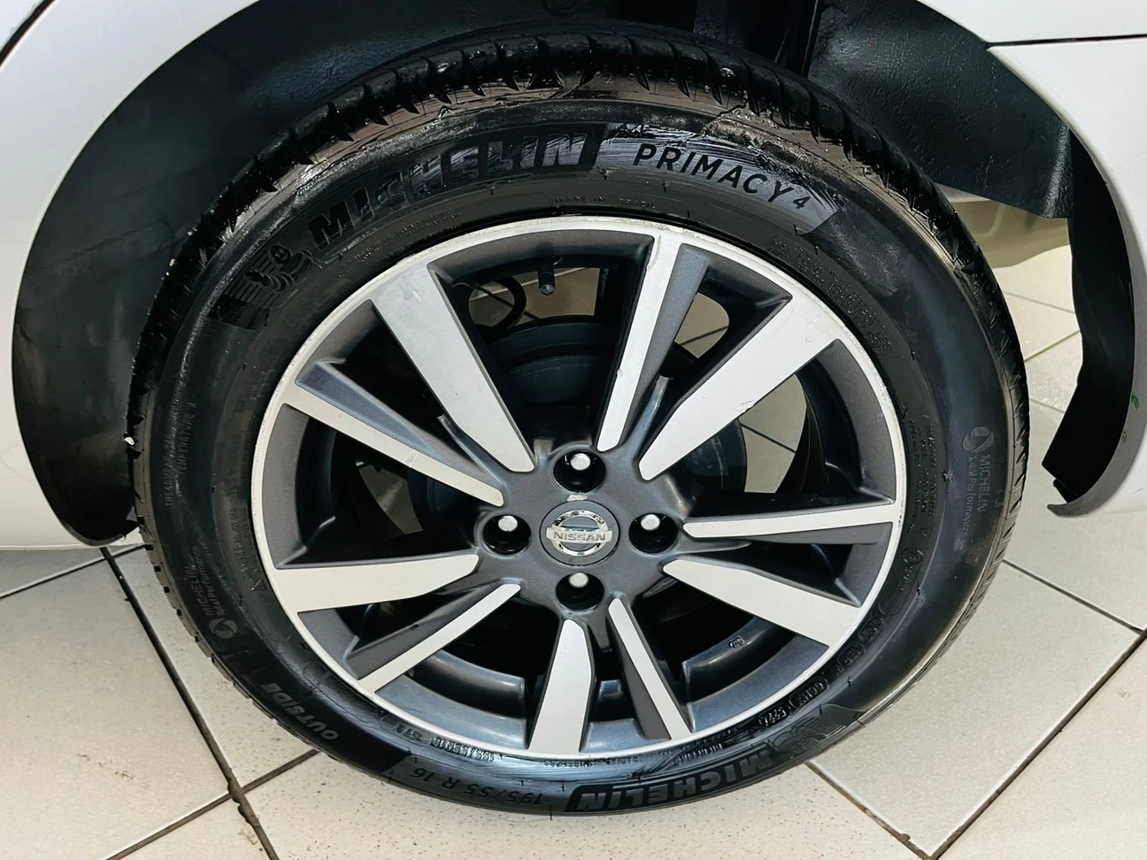 NISSAN VERSA