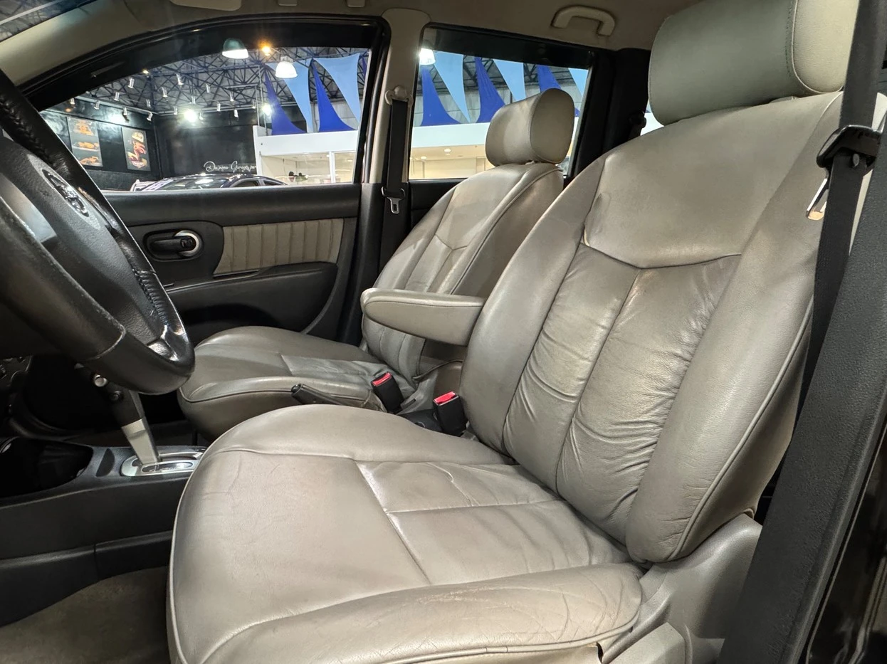 NISSAN GRAND LIVINA