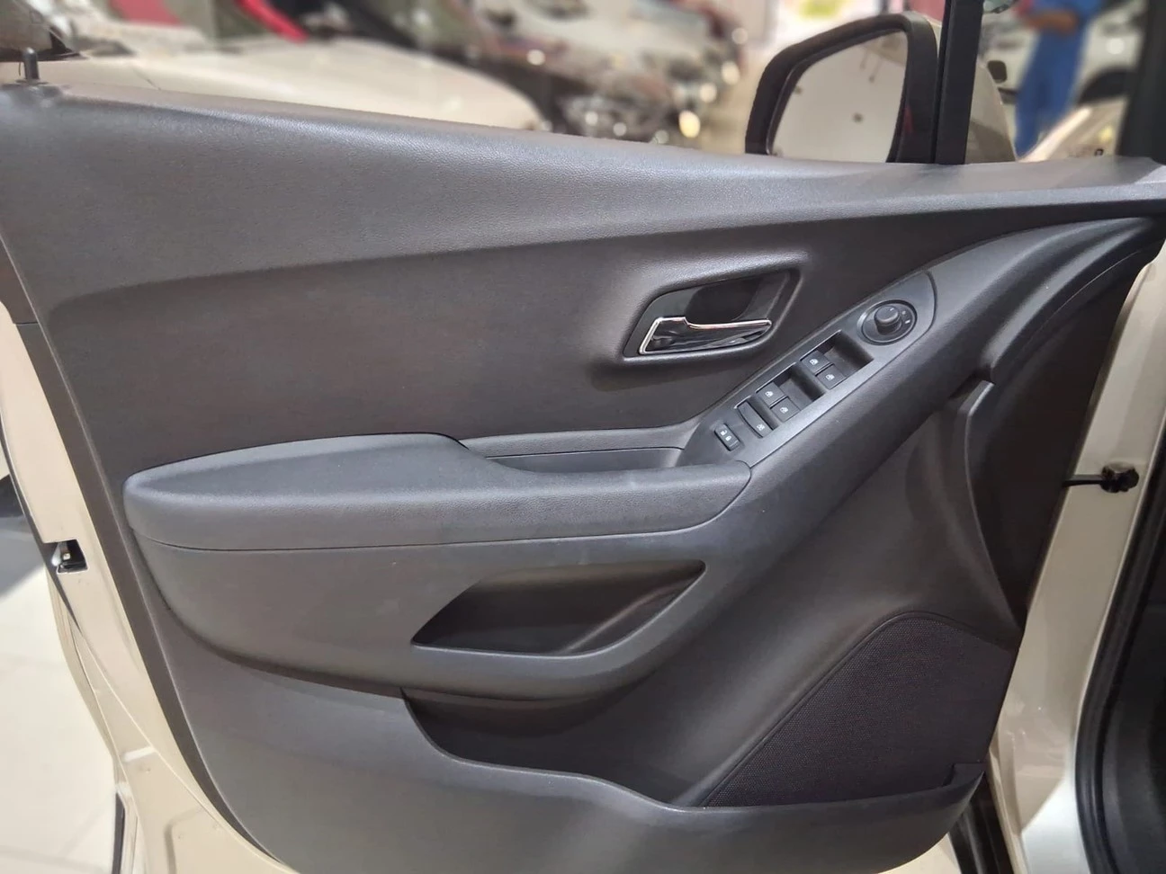 CHEVROLET TRACKER