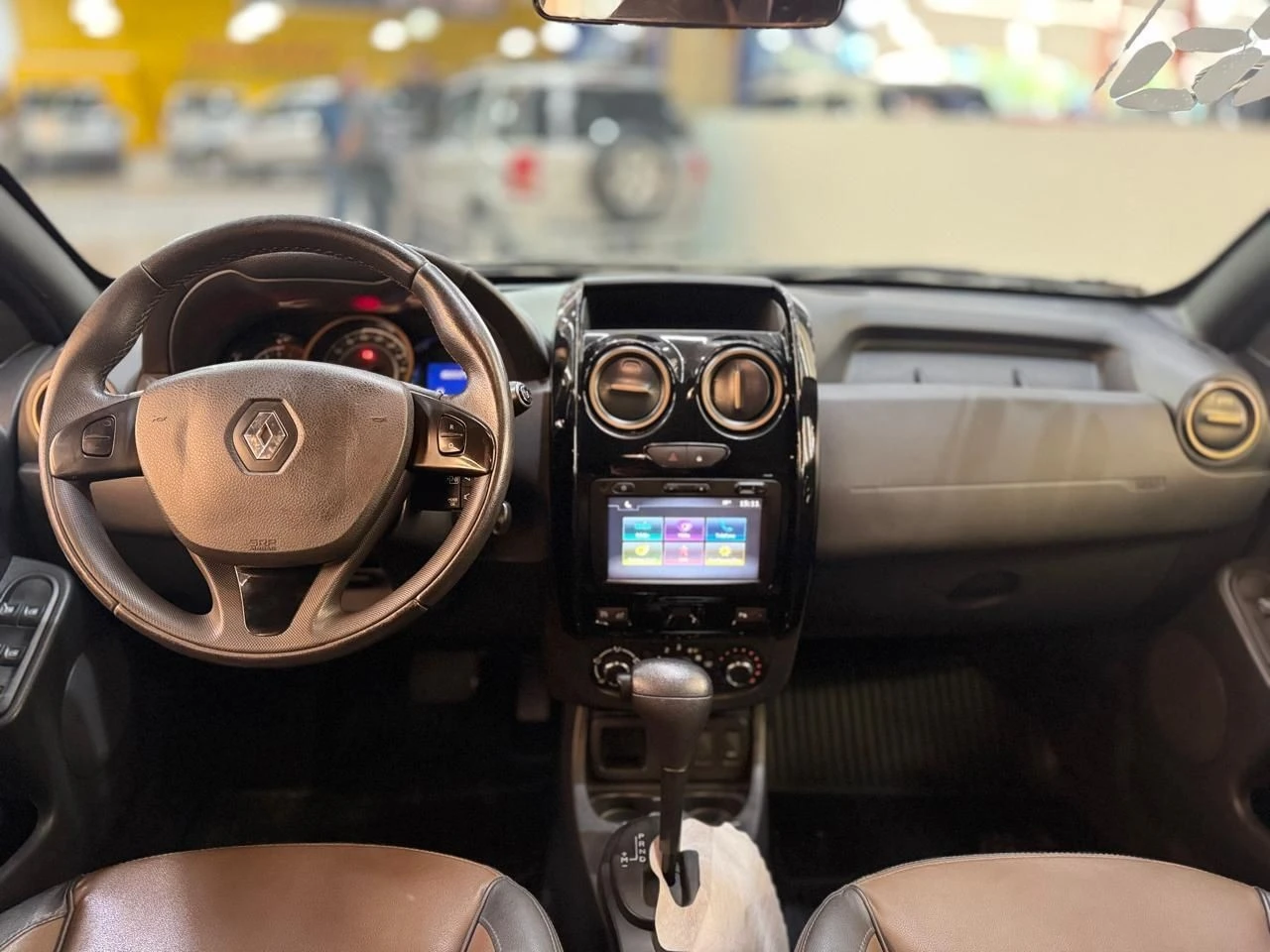 RENAULT DUSTER