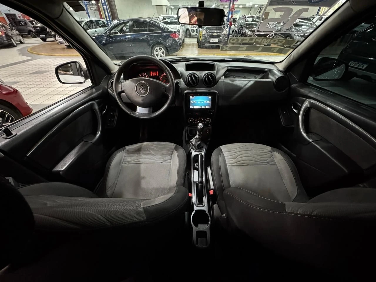 RENAULT DUSTER