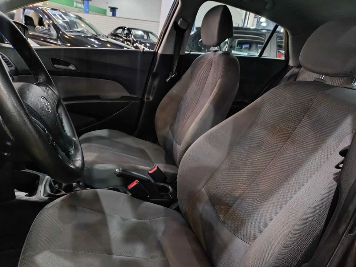 HYUNDAI HB20S