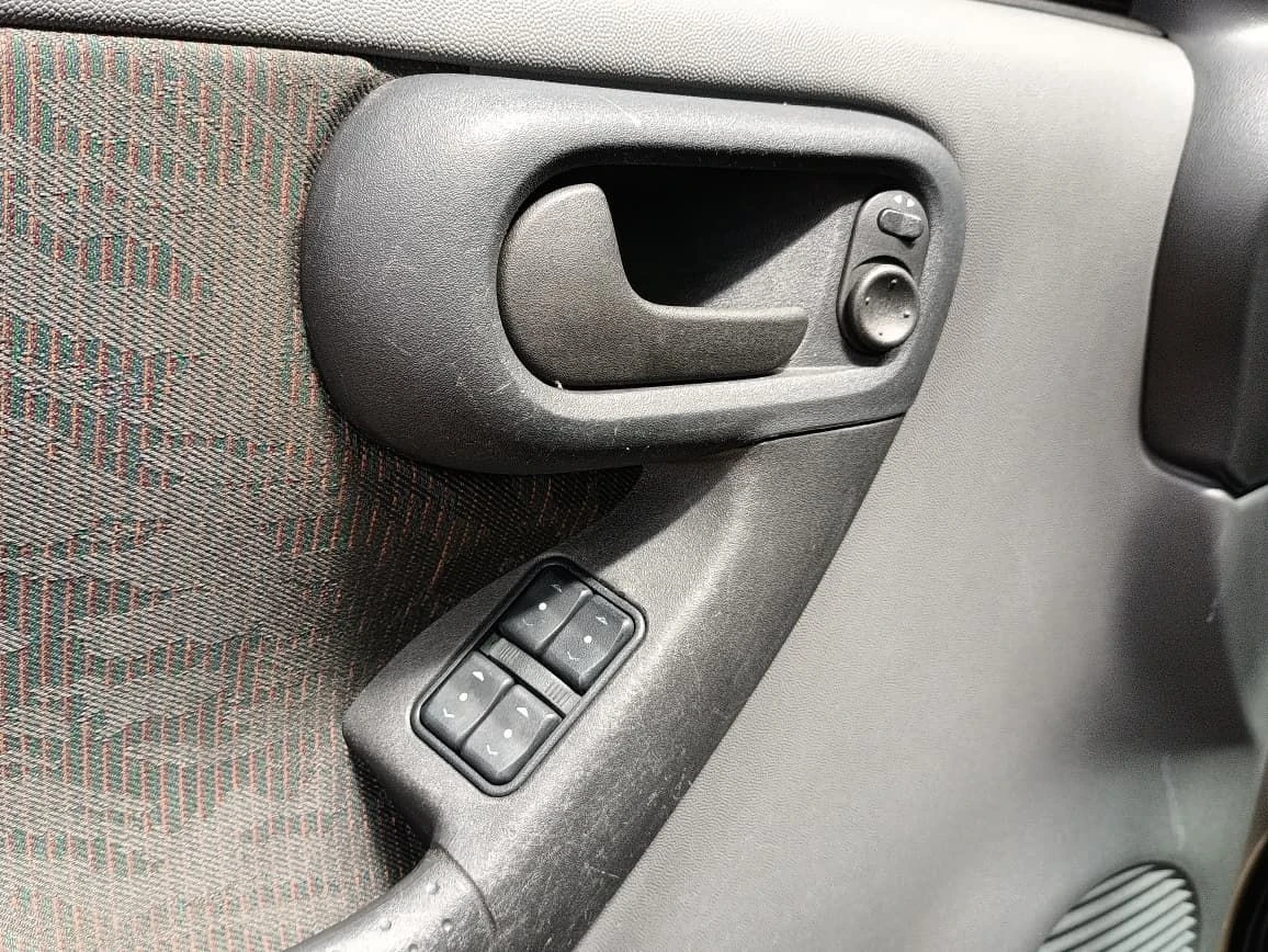 CHEVROLET CORSA