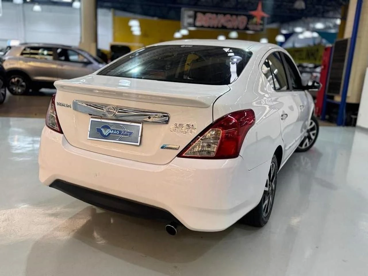 NISSAN VERSA