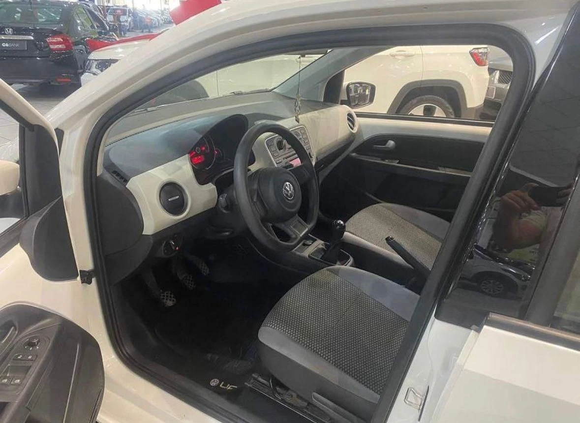 VOLKSWAGEN UP
