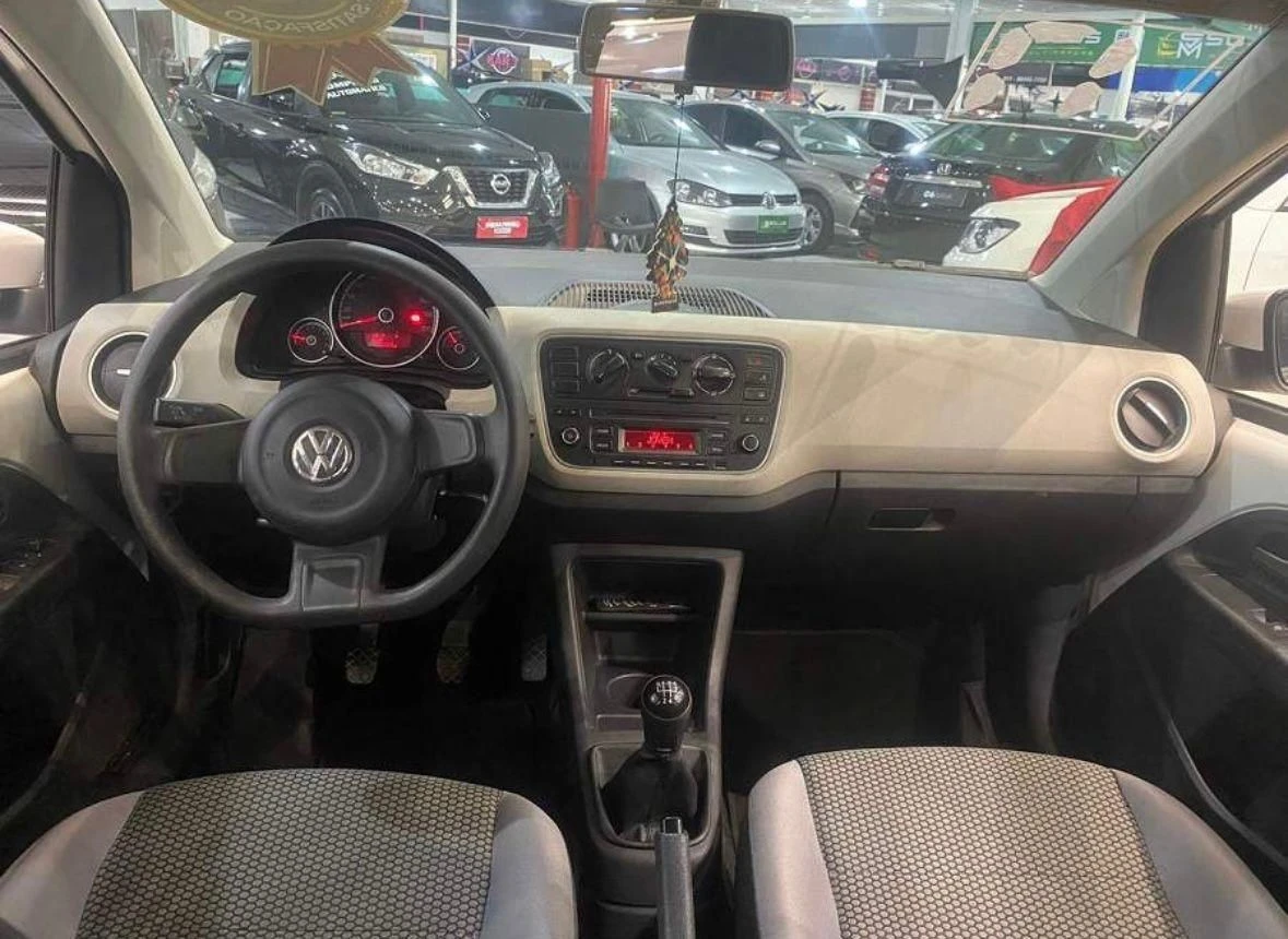 VOLKSWAGEN UP
