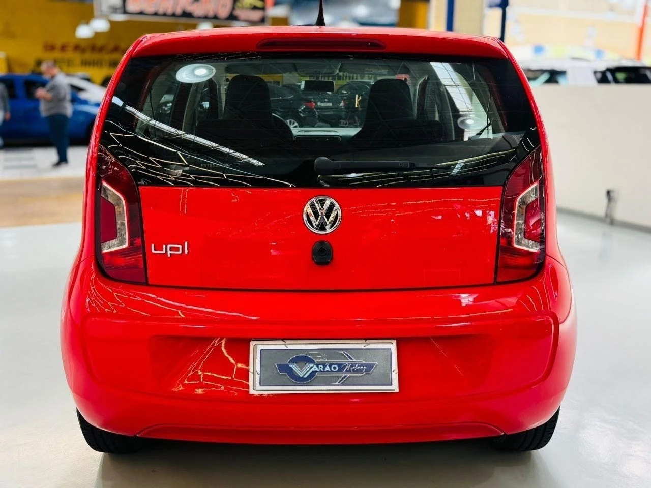 VOLKSWAGEN UP