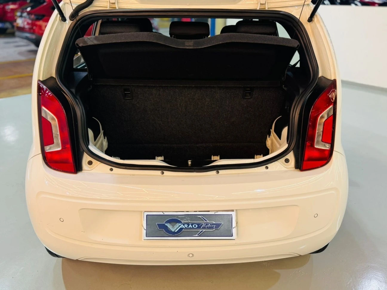 VOLKSWAGEN UP