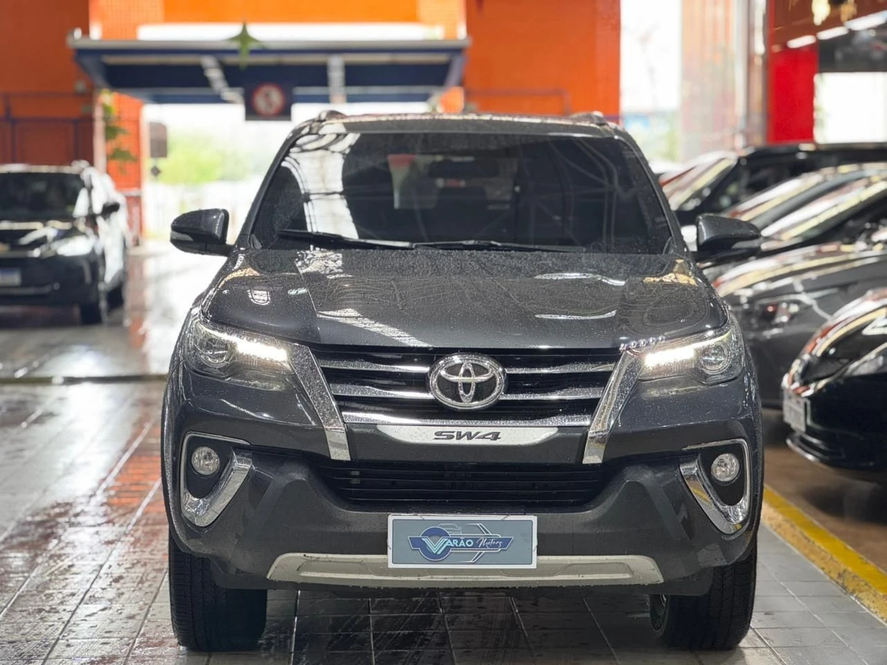 TOYOTA HILUX SW4