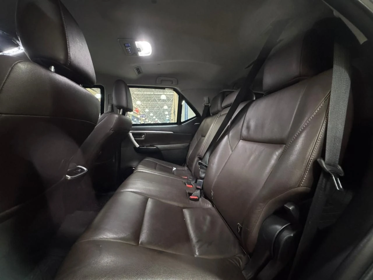 TOYOTA HILUX SW4