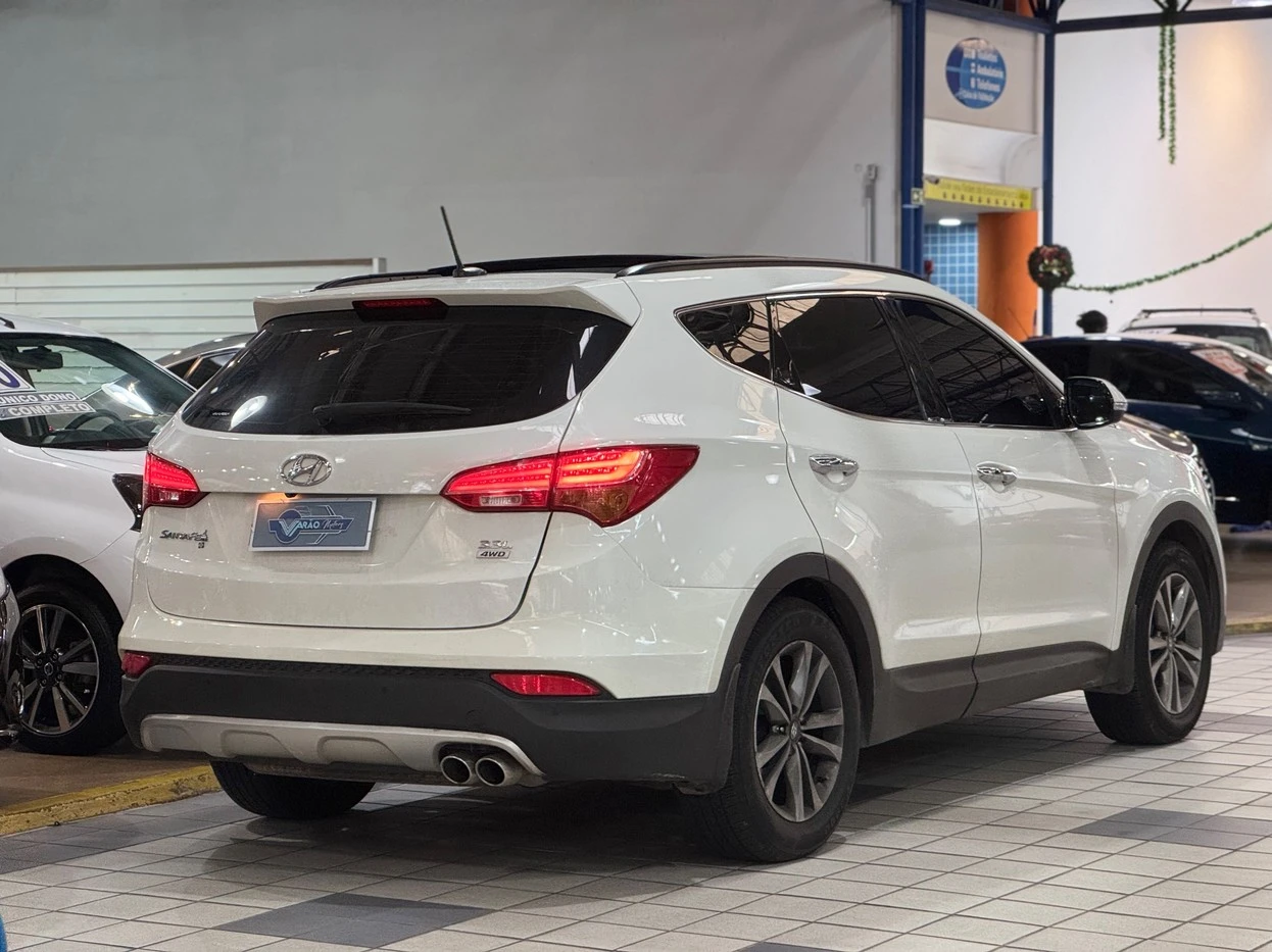 HYUNDAI GRAND SANTA FE