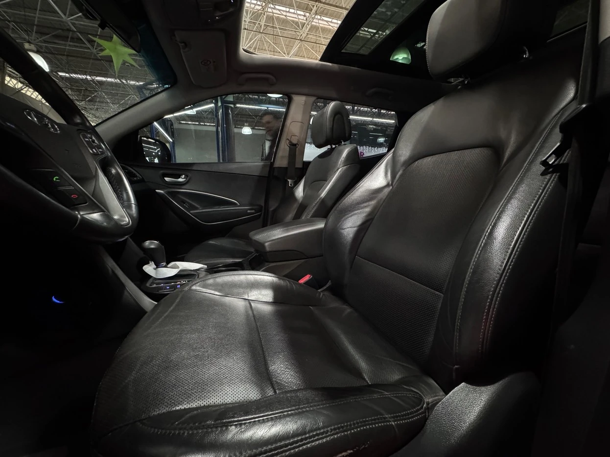 HYUNDAI GRAND SANTA FE