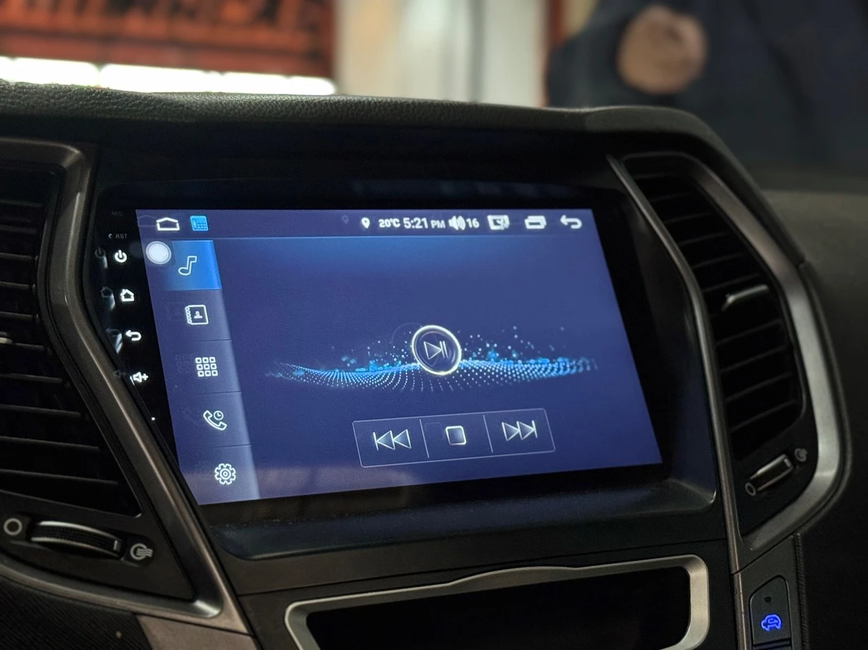 HYUNDAI GRAND SANTA FE