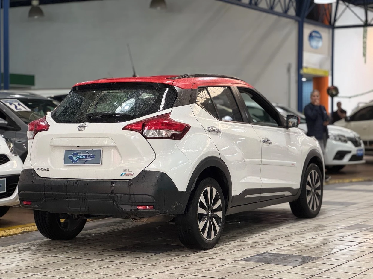 NISSAN KICKS
