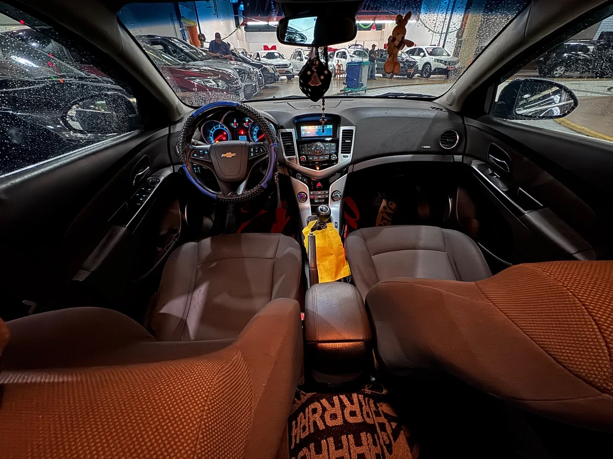 CHEVROLET CRUZE