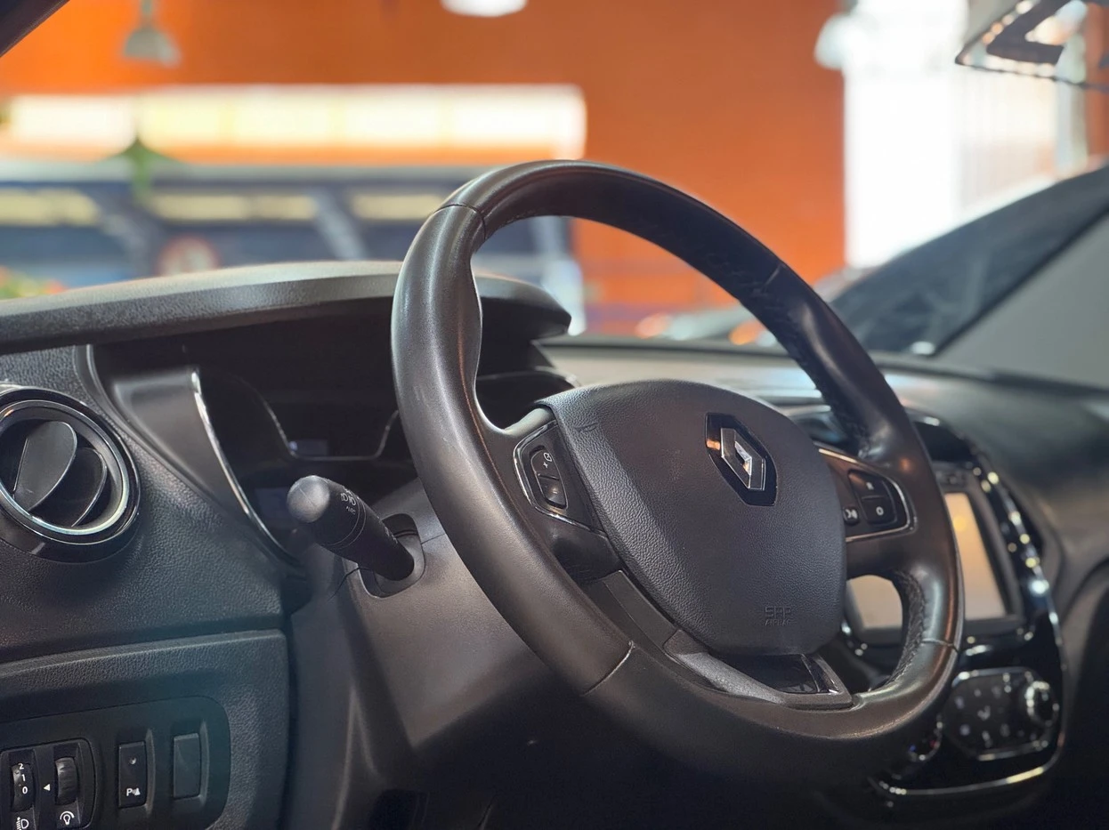 RENAULT CAPTUR