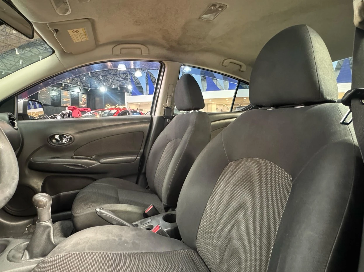 NISSAN VERSA