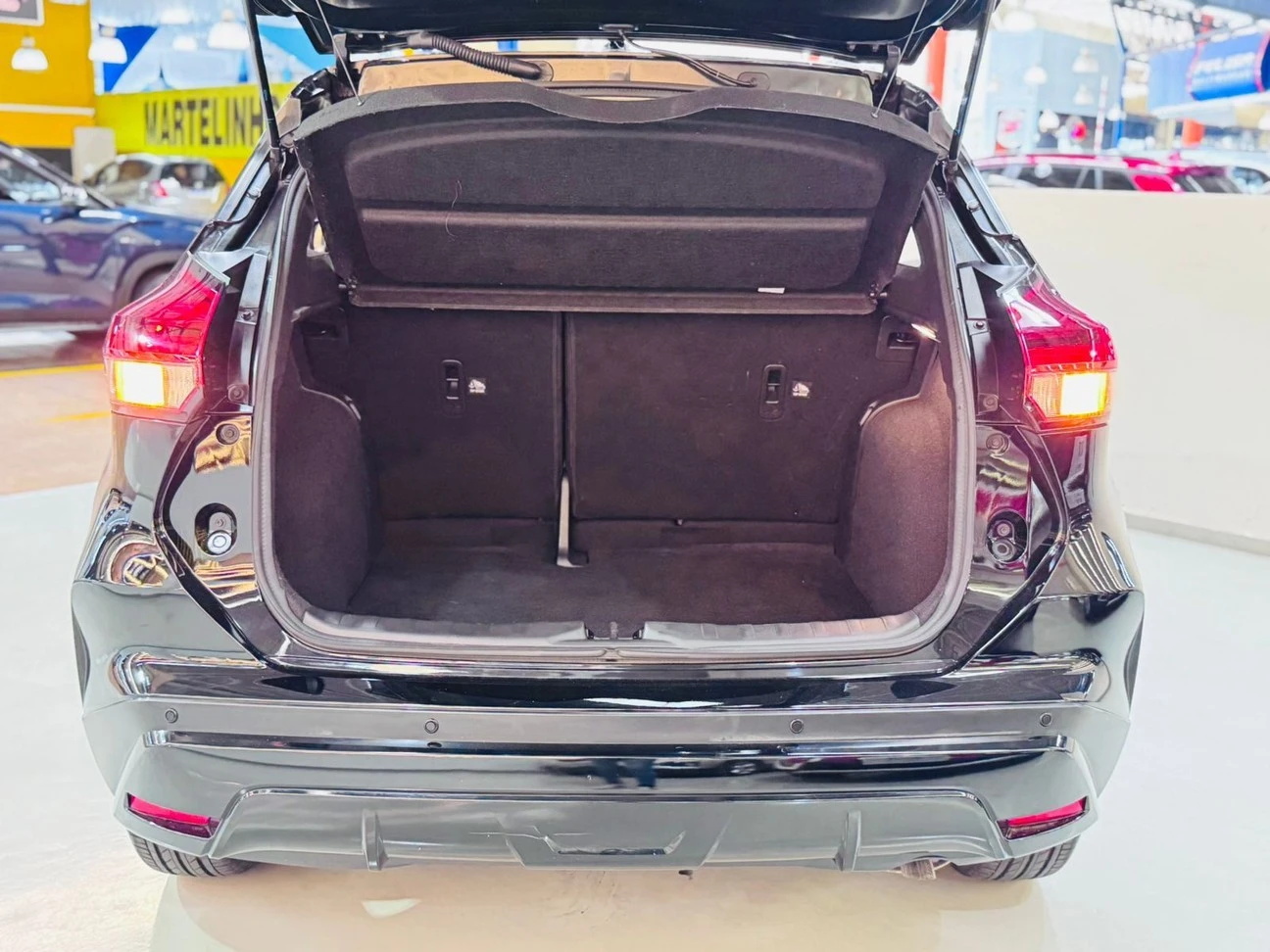 NISSAN KICKS