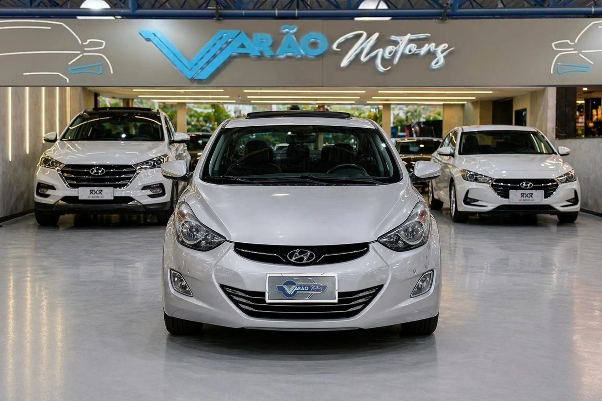 HYUNDAI ELANTRA