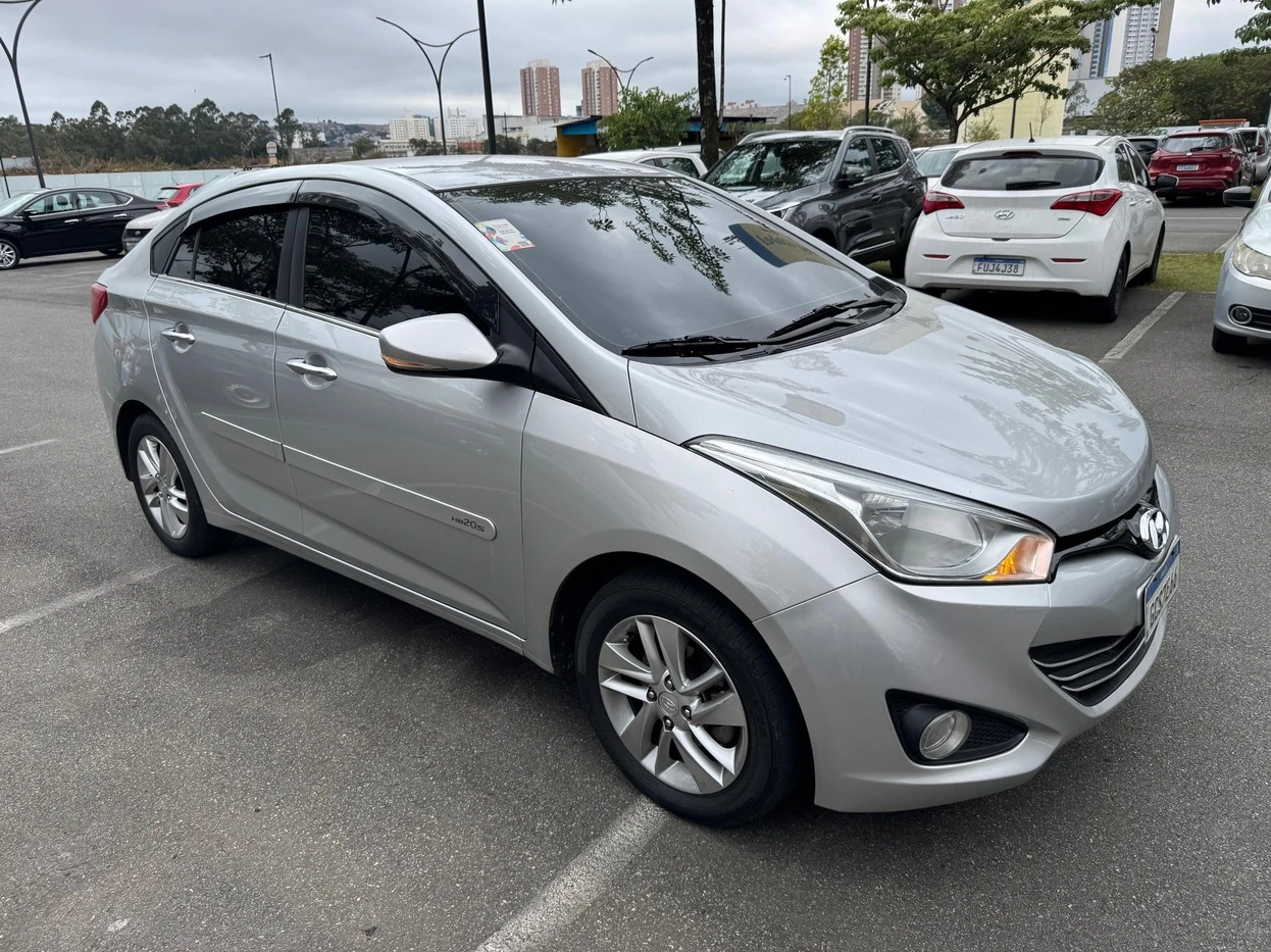 HYUNDAI HB20