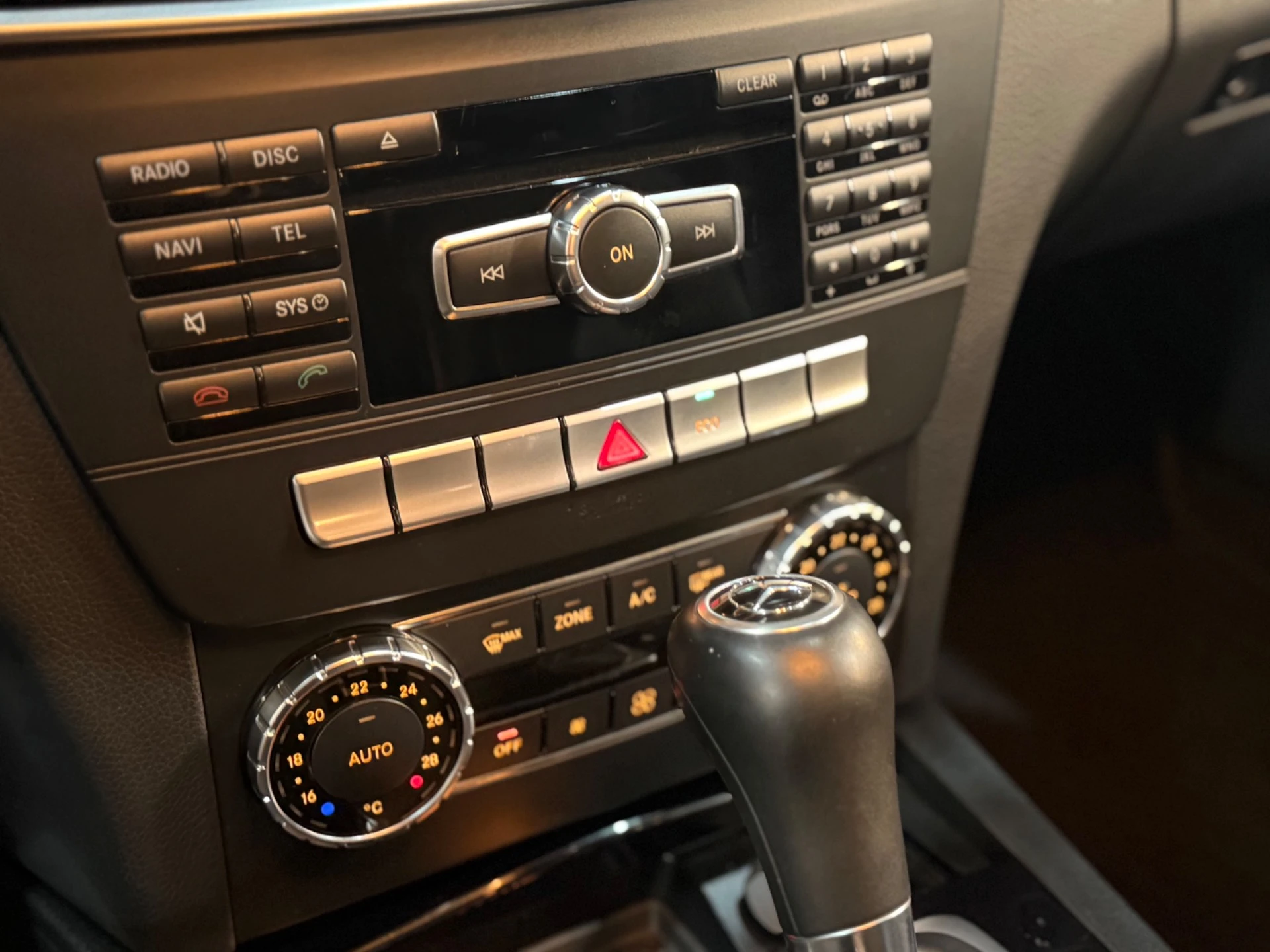 MERCEDES-BENZ C 180