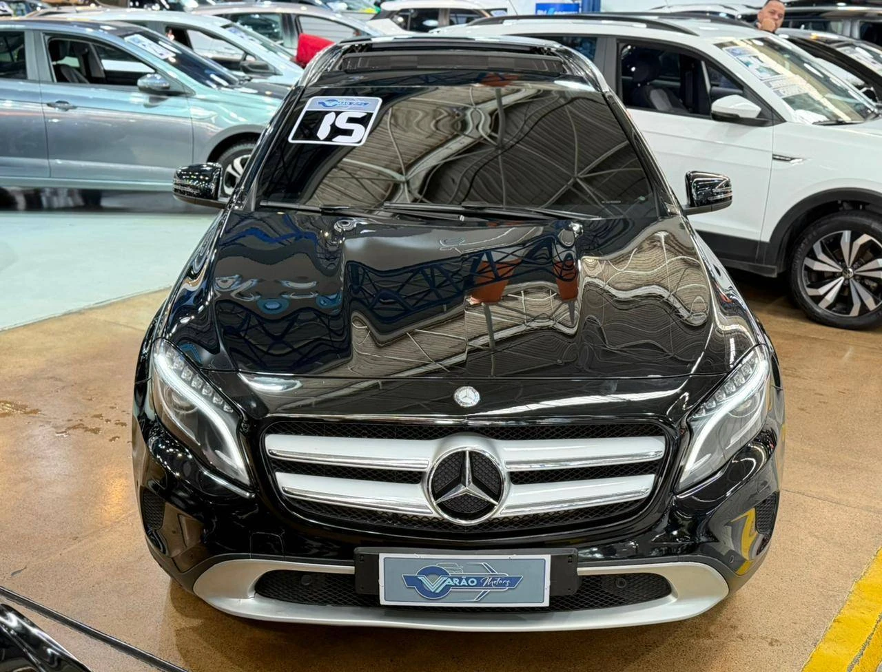 MERCEDES-BENZ GLA 200