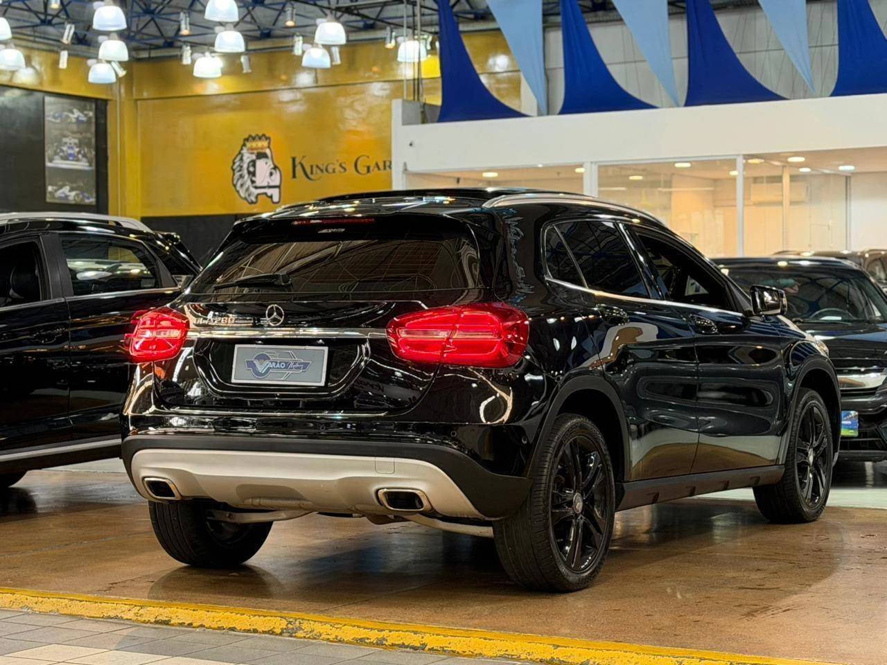 MERCEDES-BENZ GLA 200