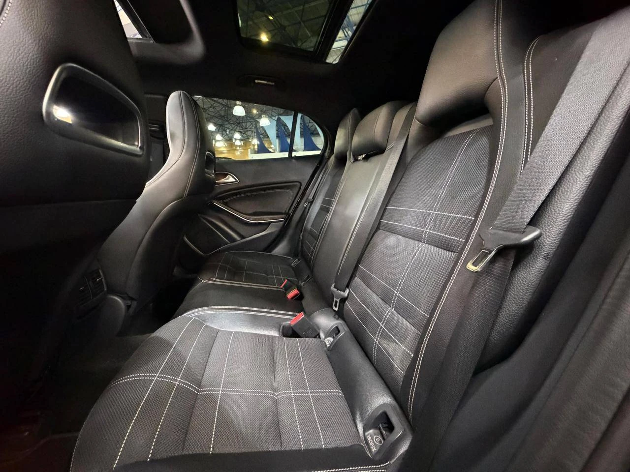 MERCEDES-BENZ GLA 200