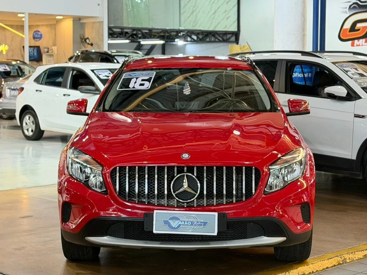 MERCEDES-BENZ GLA 200
