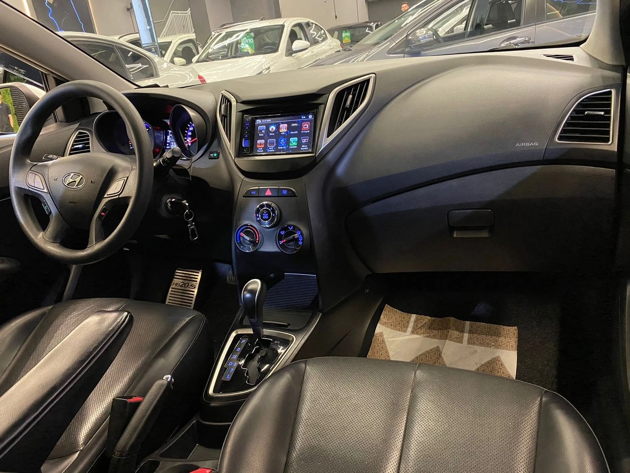 HYUNDAI HB20S