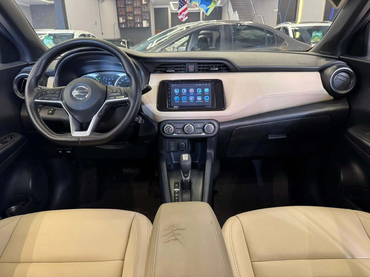 NISSAN KICKS